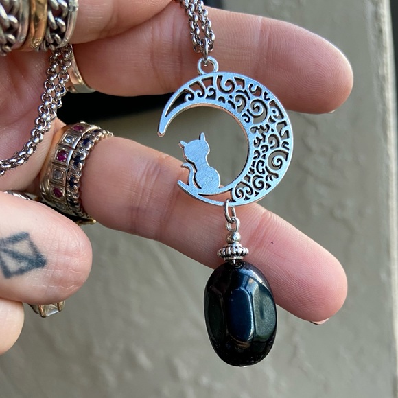 Crystal cat moon necklace . Black iridescent rainbow aura crystal & silver charm - Picture 10 of 15